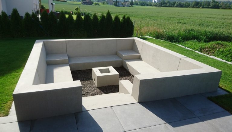 Neubau Umgebungsarbeiten Gartenlounge Betonlounge Cham Knonau Maschwanden